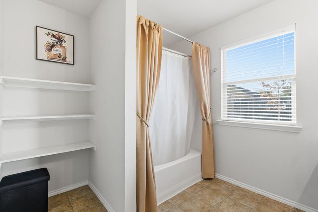 2011 Pine Knot Drive, Heartland, TX 75126