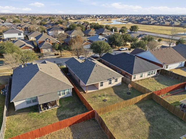 2011 Pine Knot Drive, Heartland, TX 75126