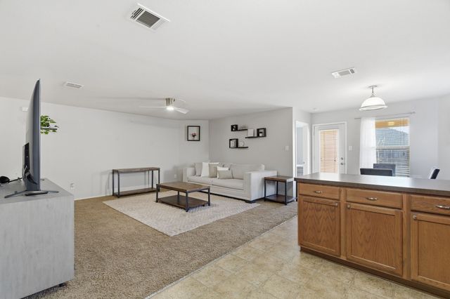 2011 Pine Knot Drive, Heartland, TX 75126