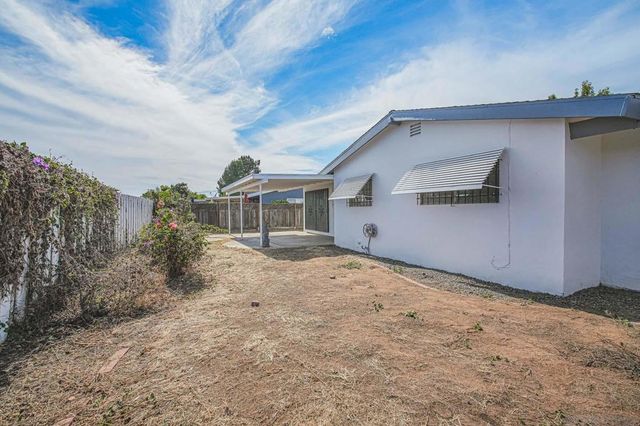 6837 Forum St, San Diego, CA 92111