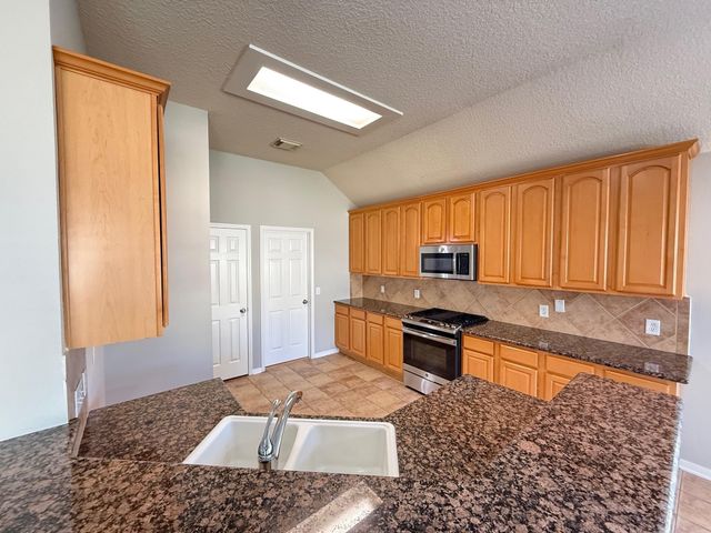 7411 Maple Run Drive, Sugar Land, TX 77479