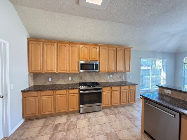 7411 Maple Run Drive, Sugar Land, TX 77479