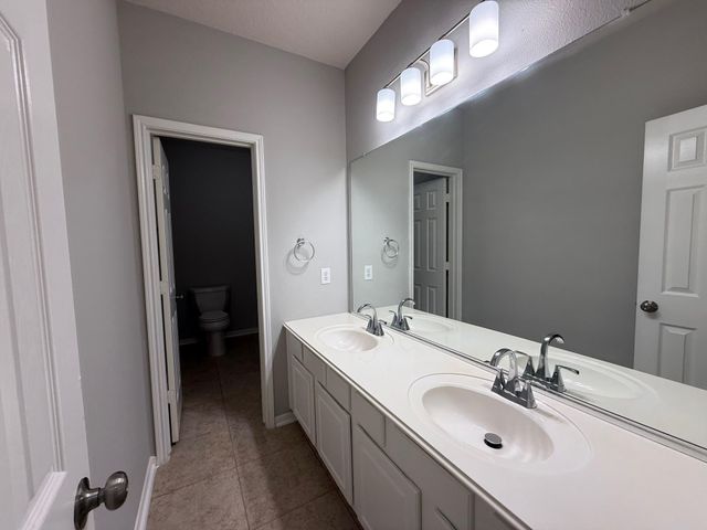 7411 Maple Run Drive, Sugar Land, TX 77479