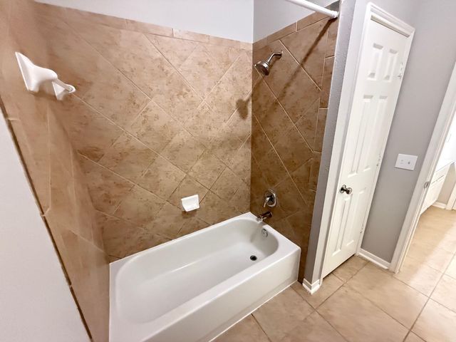 7411 Maple Run Drive, Sugar Land, TX 77479