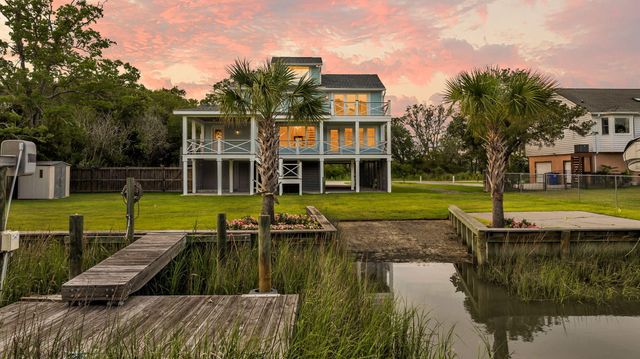 559 Schooner Road, Charleston, SC 29412