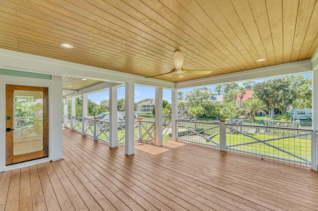 559 Schooner Road, Charleston, SC 29412