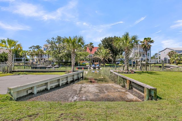 559 Schooner Road, Charleston, SC 29412