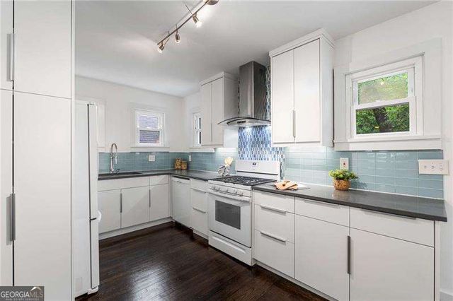 830 Belgrade Avenue NE, Atlanta, GA 30306