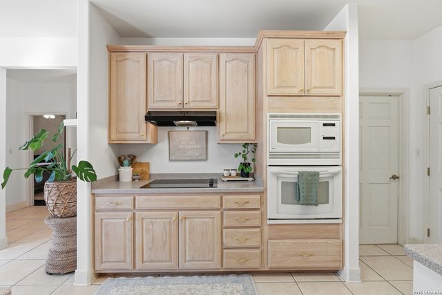 228 county road 6864, Natalia, TX 78059