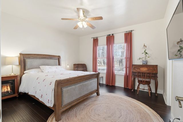 228 county road 6864, Natalia, TX 78059