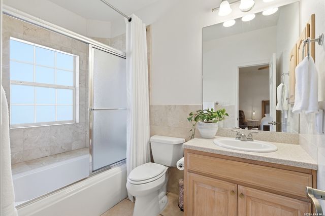 228 county road 6864, Natalia, TX 78059