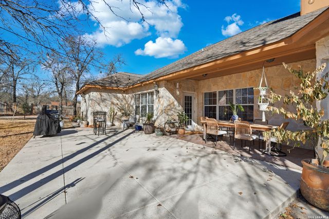 228 county road 6864, Natalia, TX 78059