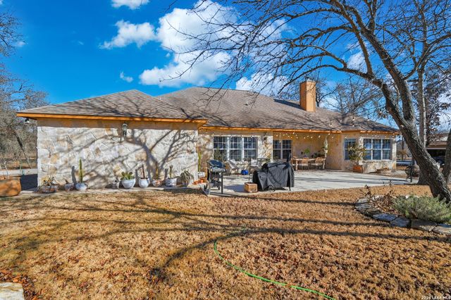 228 county road 6864, Natalia, TX 78059