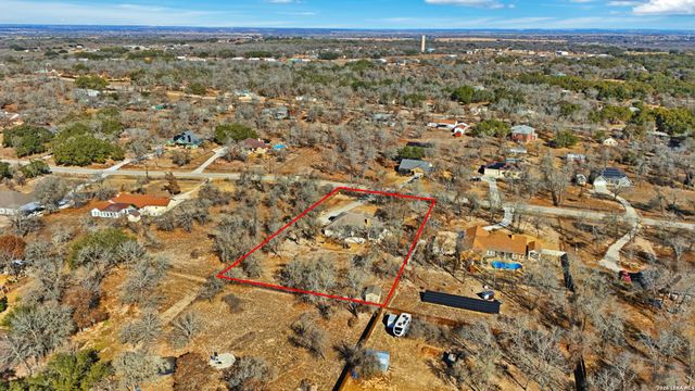 228 county road 6864, Natalia, TX 78059
