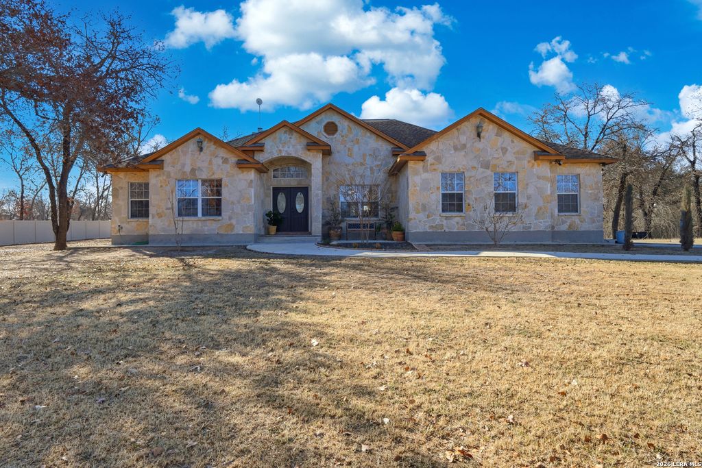 228 county road 6864, Natalia, TX 78059