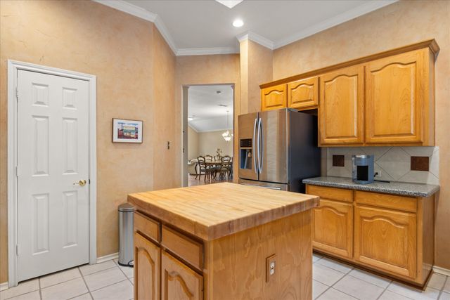 1116 Carousel Drive, Bedford, TX 76021