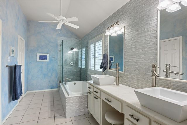 1116 Carousel Drive, Bedford, TX 76021