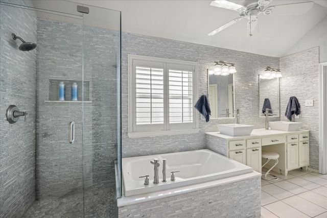 1116 Carousel Drive, Bedford, TX 76021