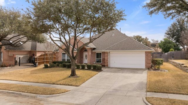 1116 Carousel Drive, Bedford, TX 76021