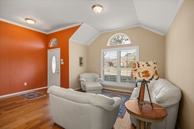 1116 Carousel Drive, Bedford, TX 76021