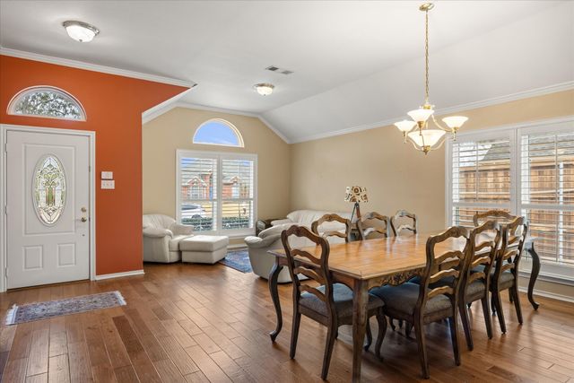 1116 Carousel Drive, Bedford, TX 76021