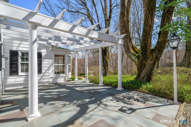 25 Taunton Lane, Newtown, CT 06470