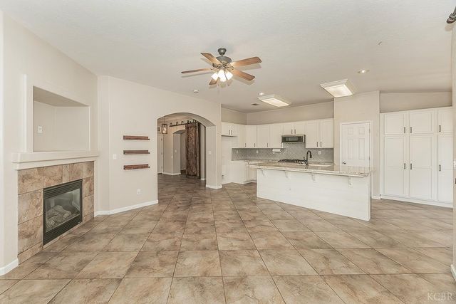 1847 W Heather Lane, Hanford, CA 93230