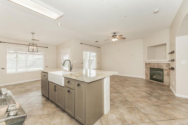 1847 W Heather Lane, Hanford, CA 93230