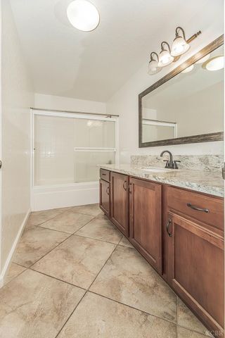 1847 W Heather Lane, Hanford, CA 93230