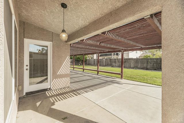 1847 W Heather Lane, Hanford, CA 93230