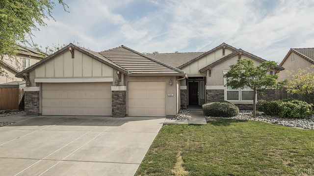 1847 W Heather Lane, Hanford, CA 93230