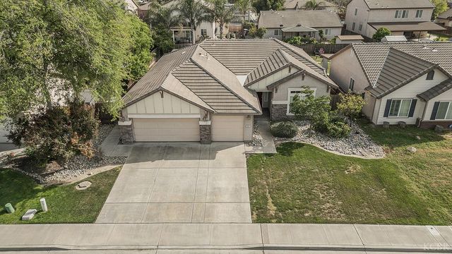 1847 W Heather Lane, Hanford, CA 93230