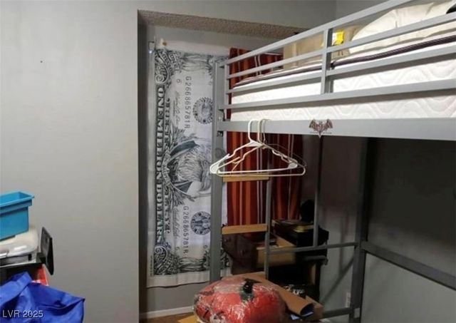 1747 Angel Falls Street, Las Vegas, NV 89142