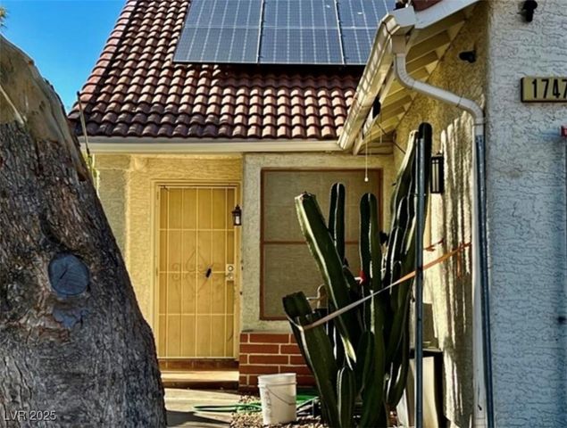 1747 Angel Falls Street, Las Vegas, NV 89142