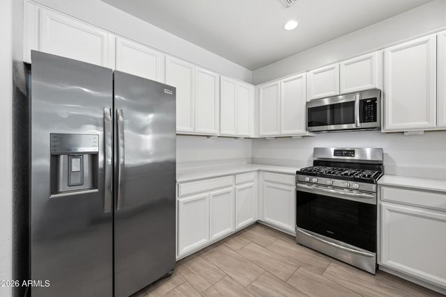 1627 W Estes, Phoenix, AZ 85041