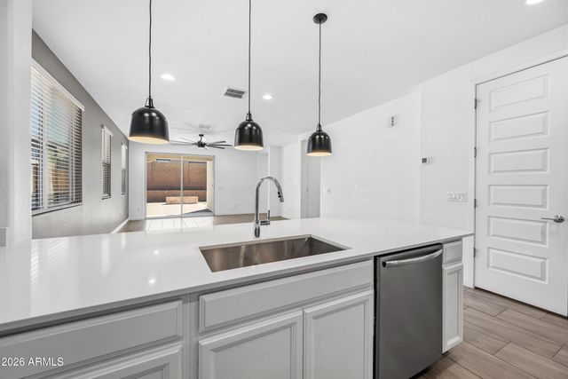 1627 W Estes, Phoenix, AZ 85041