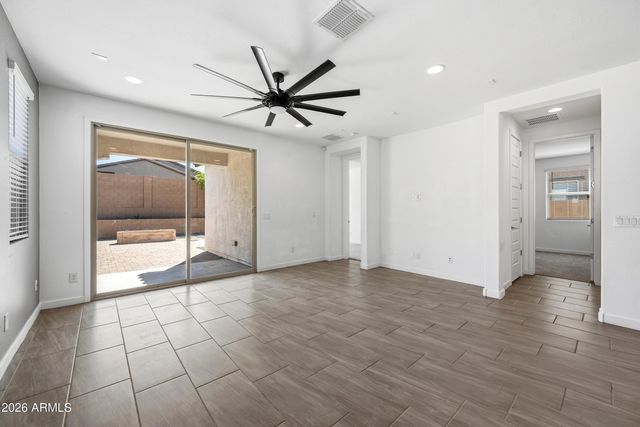 1627 W Estes, Phoenix, AZ 85041