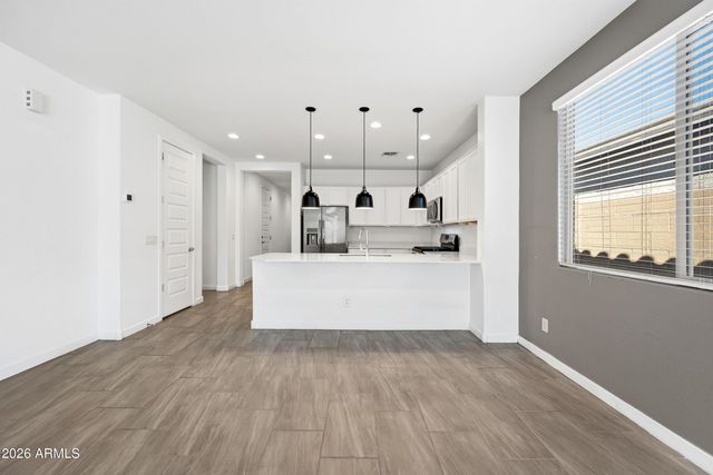 1627 W Estes, Phoenix, AZ 85041