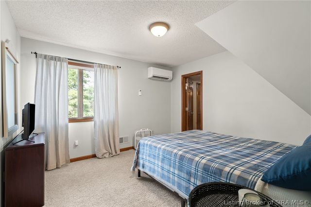 7001 Jennifer Drive, Georgetown, IN 47122