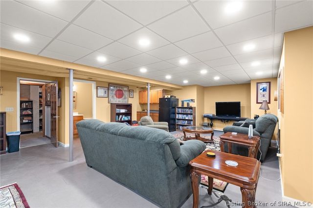 7001 Jennifer Drive, Georgetown, IN 47122