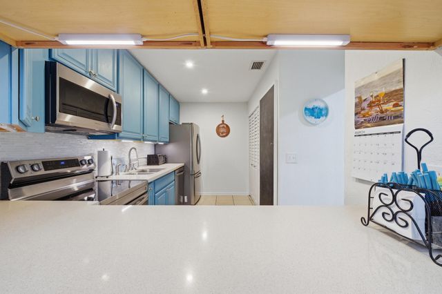 4702 Holly Lake Drive, Greenacres, FL 33463