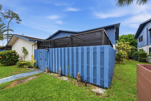 4702 Holly Lake Drive, Greenacres, FL 33463