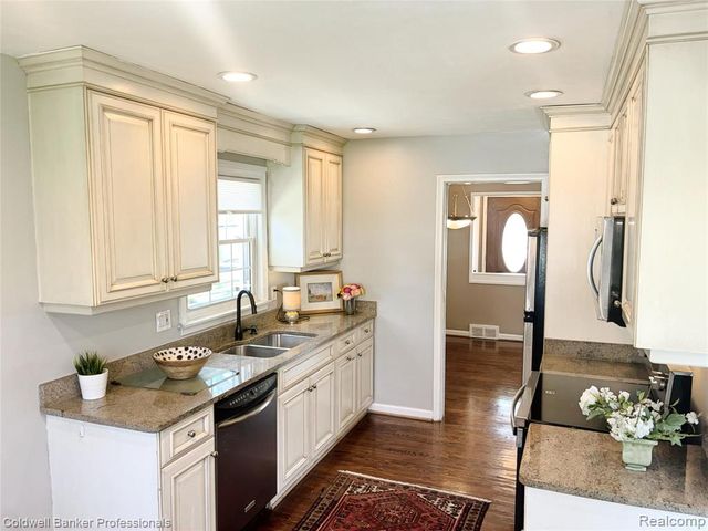 1655 Hazel Street, Birmingham, MI 48009
