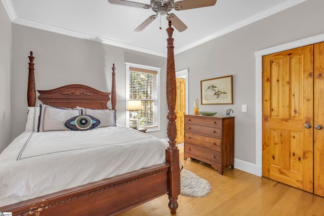 512 Cliff Ridge Drive, Cleveland, SC 29635