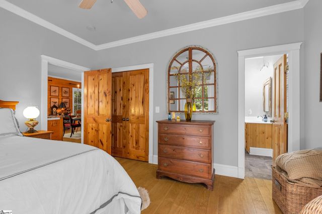 512 Cliff Ridge Drive, Cleveland, SC 29635