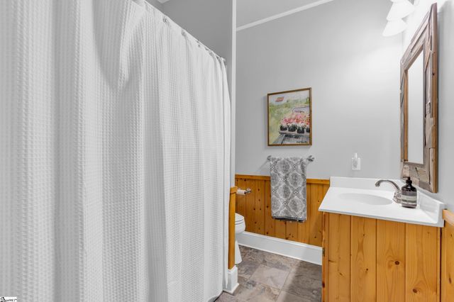 512 Cliff Ridge Drive, Cleveland, SC 29635