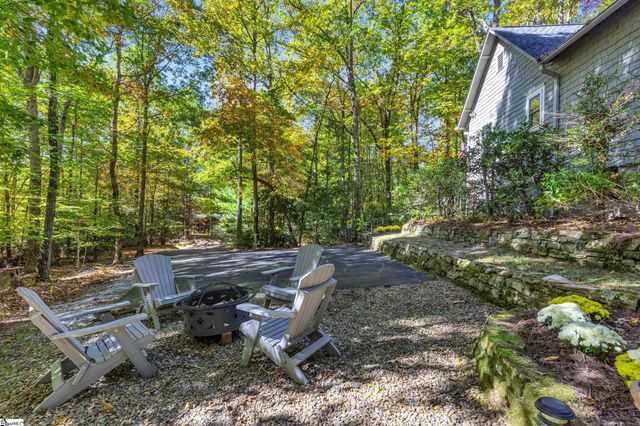 512 Cliff Ridge Drive, Cleveland, SC 29635