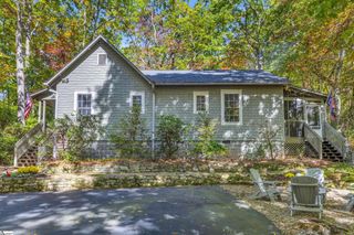 512 Cliff Ridge Drive, Cleveland, SC 29635