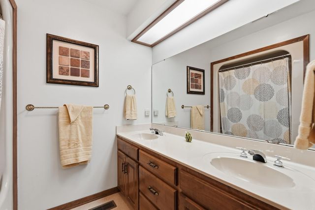 1190 Cambridge Circle, Benton, AR 72019