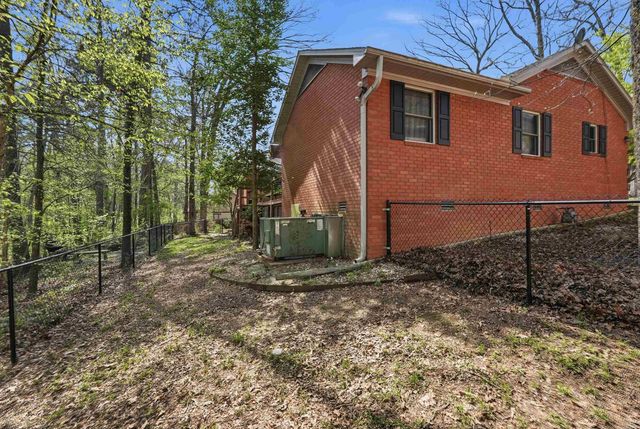 1190 Cambridge Circle, Benton, AR 72019